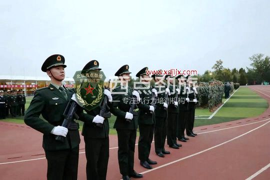 北京军训：铁的纪律是军队的灵魂